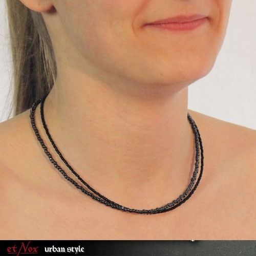etNox - Halskette aus schwarzen/grauen Glasperlen